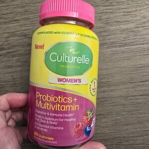 Culturelle Women's Probiotics + Multivitamin Gummies Mixed Berry Flavor 60 Count